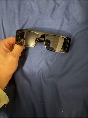 Men's Black Locs Rectangular Sunglasses - Classic Shield Style Skeleton design